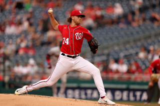 irvin pitching red