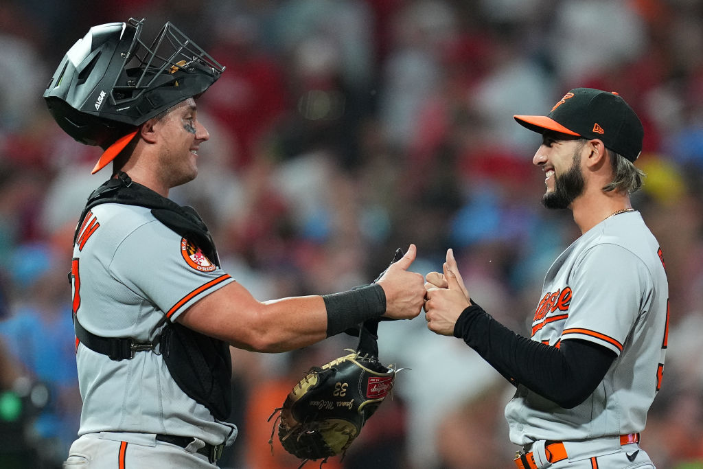 Orioles center fielder Aaron Hicks placed on 10-day injured list with left  hamstring strain