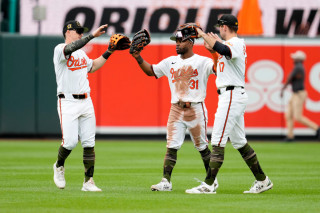 Hays, Mullins and Cowser celebrate win