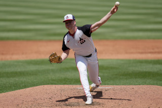 Herz pitching white