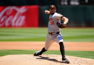 rodriguez pitching gray