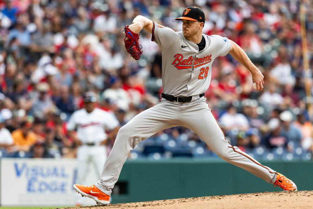 rogers pitching gray