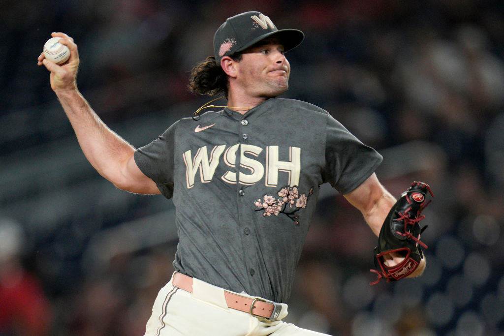 finnegan pitching gray