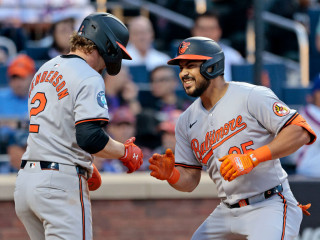 Santander and Henderson celebrate hr