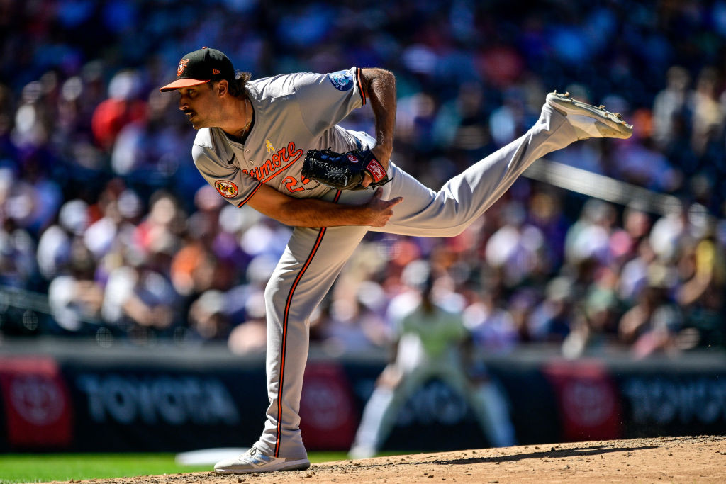 eflin pitching gray