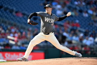 corbin pitching gray