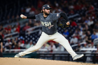 williams pitching gray