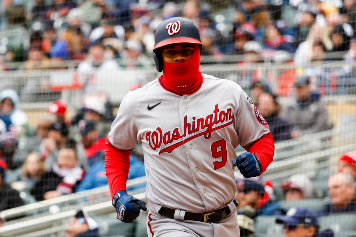 Trea Turner Shows WPW His Favorite Game Gloves (and Bat) thru his