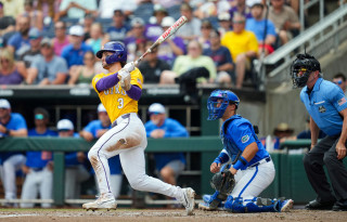 Dylan Crews LSU yellow swing