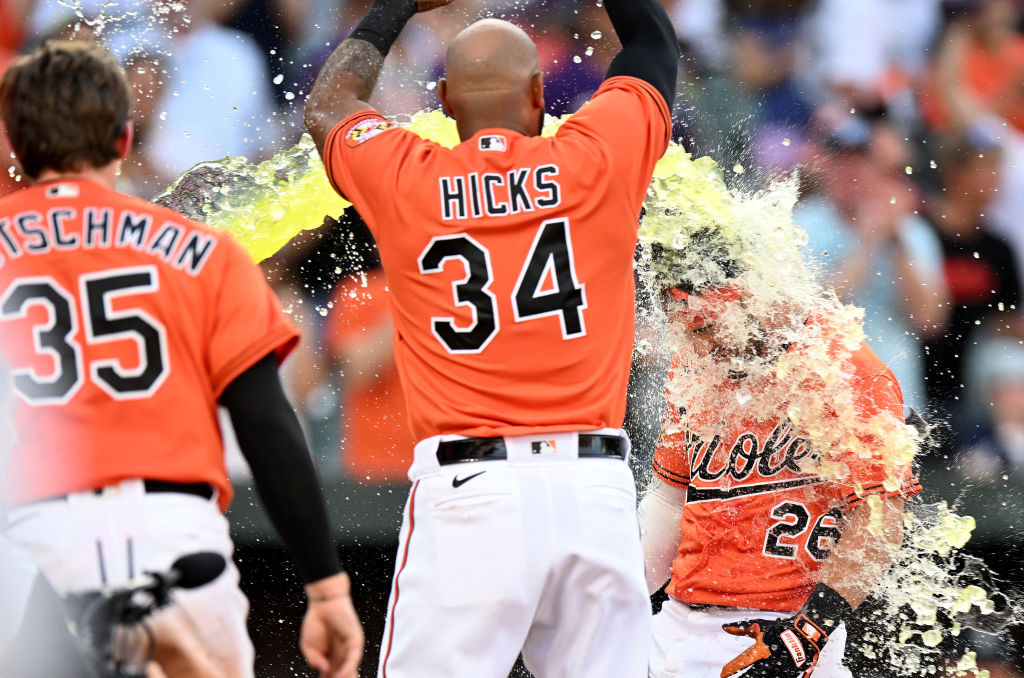 Brit fan here - Orange ready for tomorrow! : r/orioles